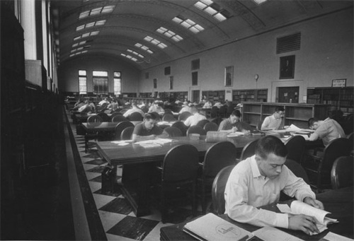 Thomas Library Reading Room